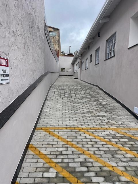 Casa para alugar em Bragança Paulista, Santa Luzia, com 2 quartos, com 80 m²