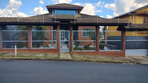 Casa à venda e para alugar em Bragança Paulista, Jardim do Lago, com 5 quartos, com 420 m²