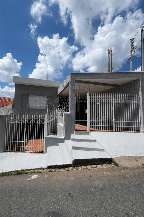 Casa à venda e para alugar em Bragança Paulista, Aparecida, com 2 quartos, com 108 m²