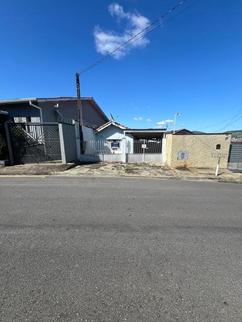 Casa à venda em Bragança Paulista, Vila Aparecida, com 2 quartos, com 100.71 m²